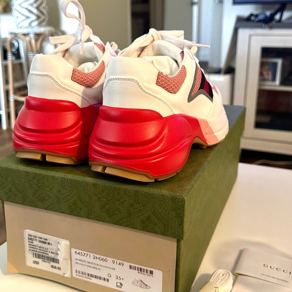 Gucci Sneakers - Picture 8 of 8